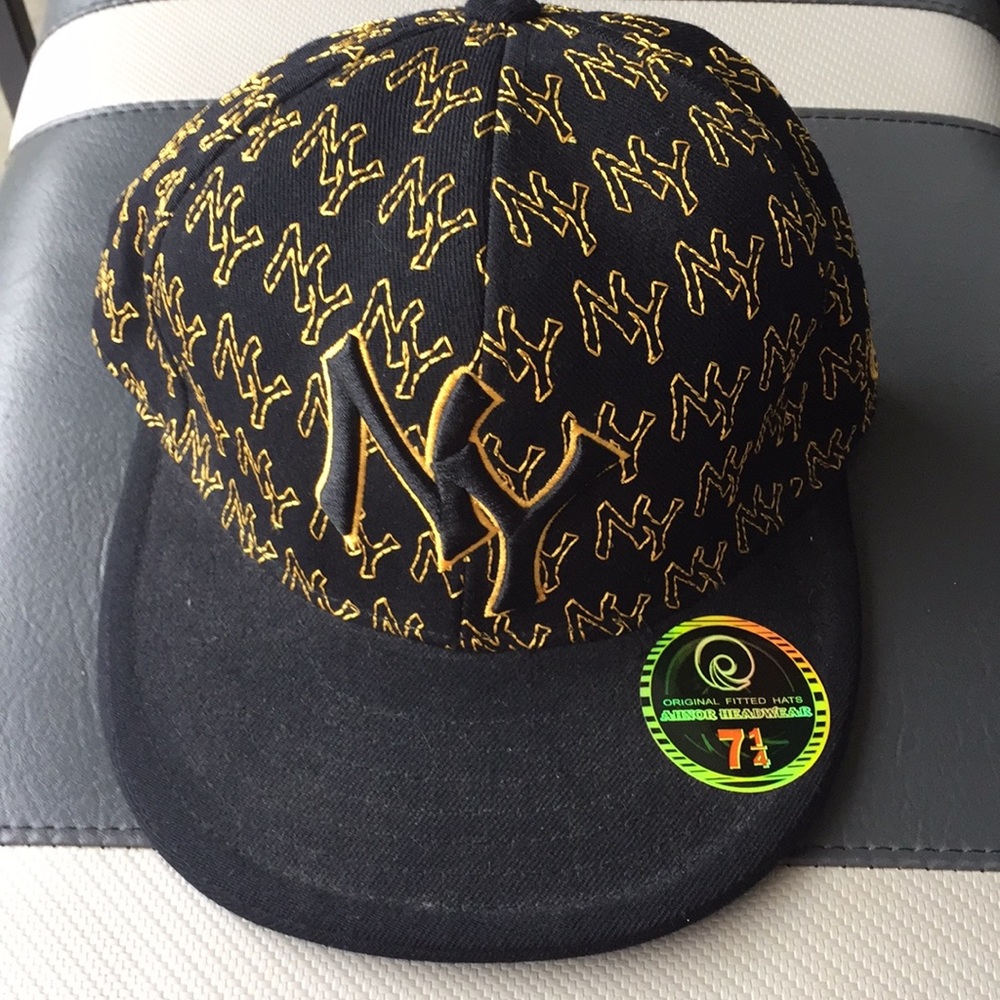 Black and Gold Patterned Baseball Cap